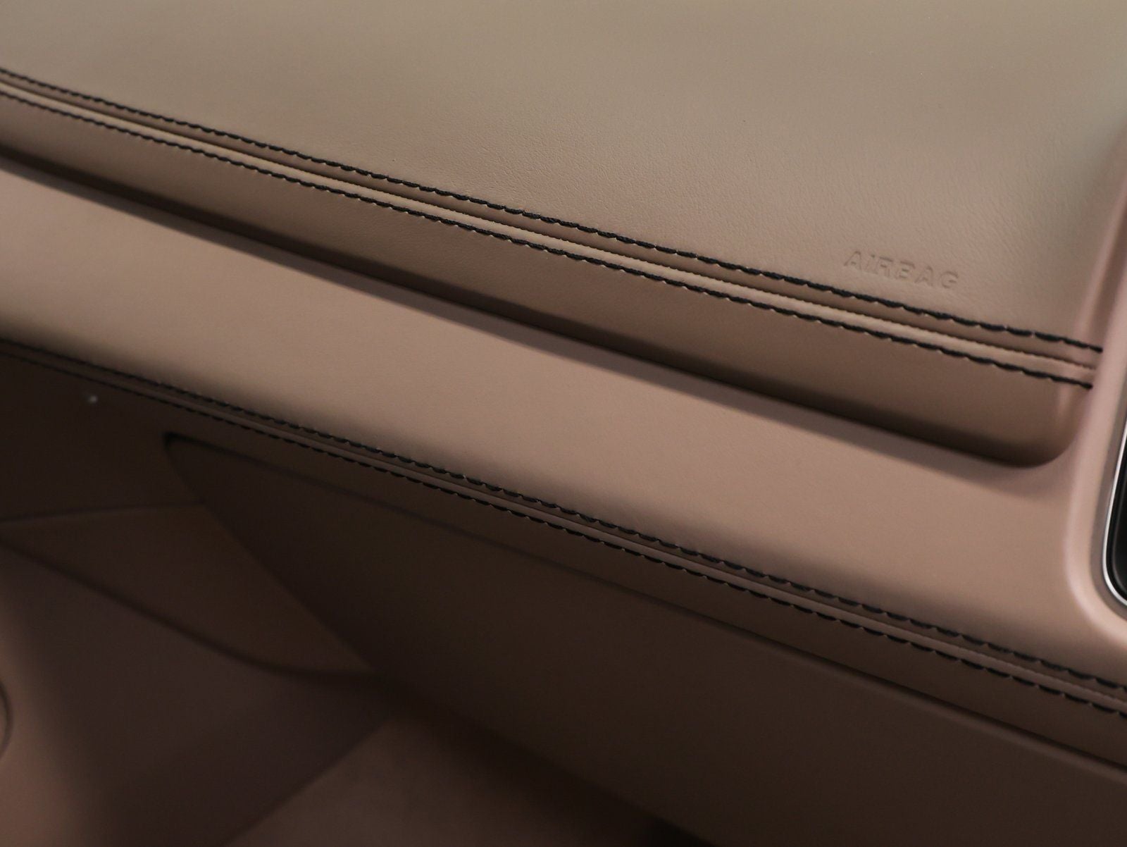 2021 Aston Martin DBX Base