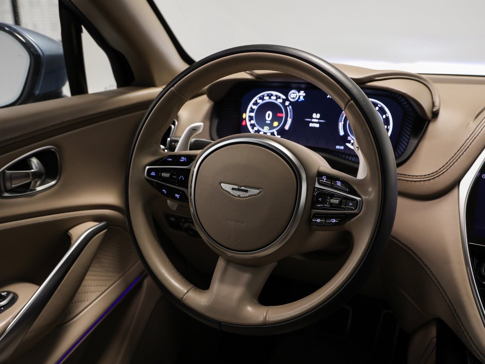 2021 Aston Martin DBX Base