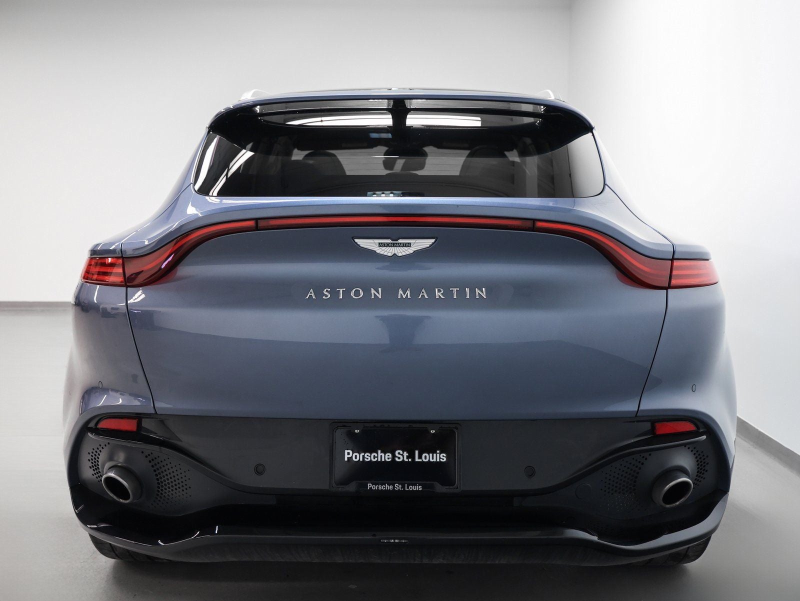 2021 Aston Martin DBX Base