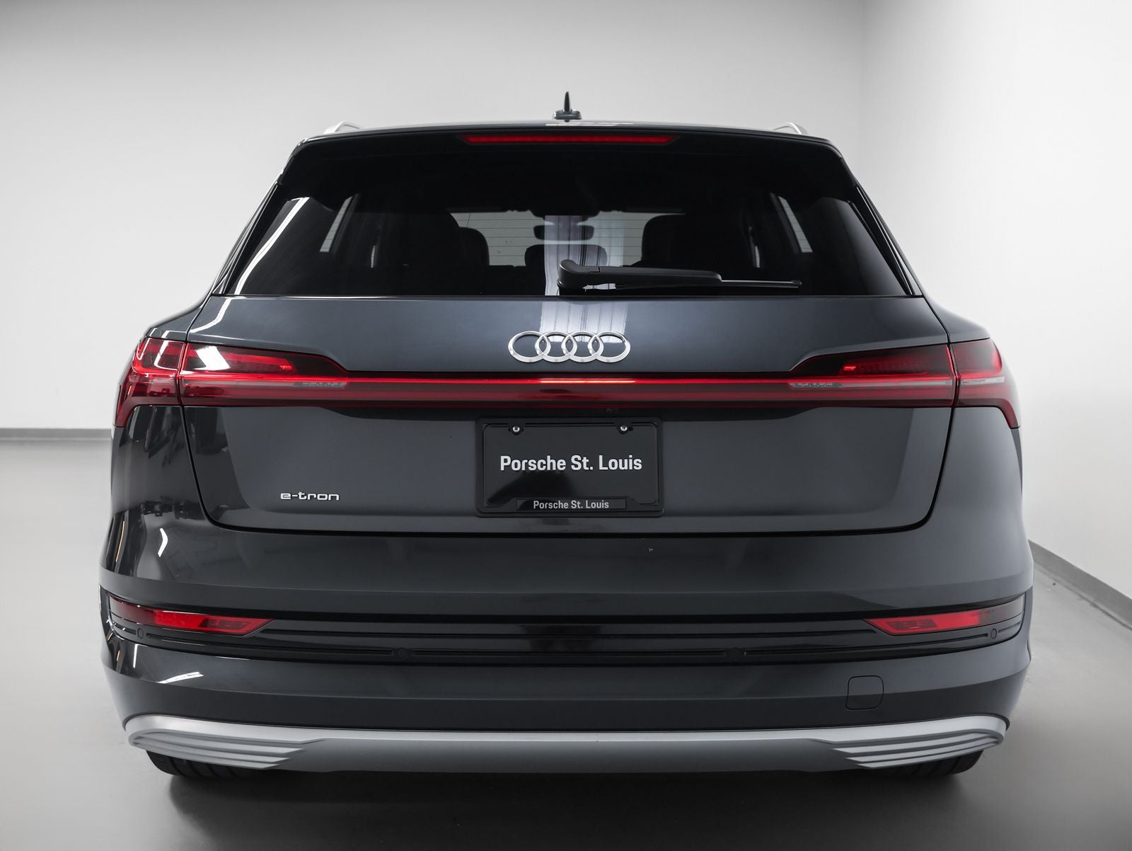2019 Audi e-tron Prestige quattro
