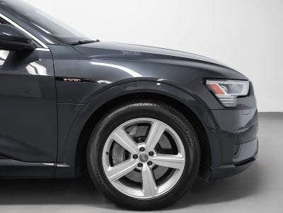 2019 Audi e-tron Prestige quattro