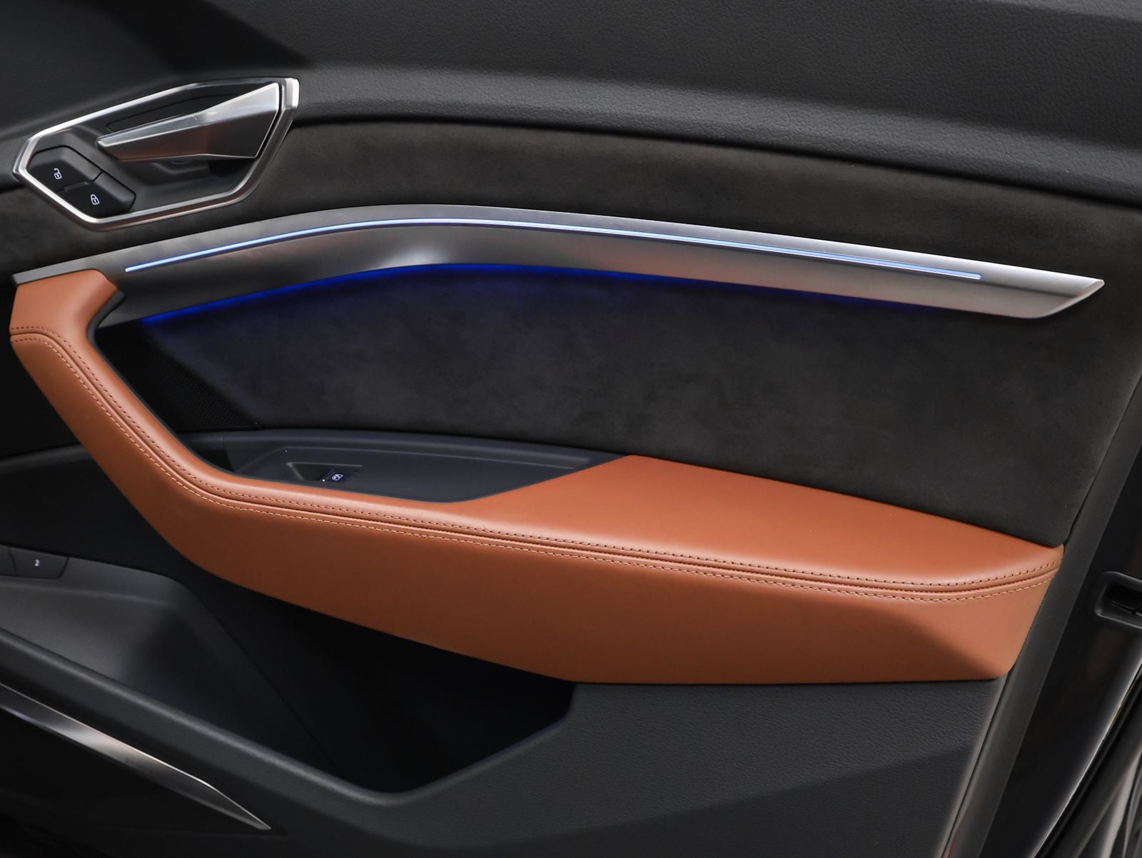 2019 Audi e-tron Prestige quattro