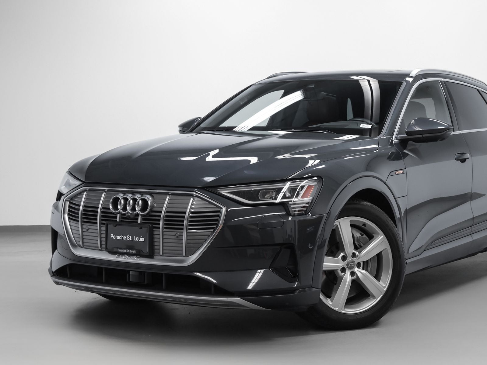 2019 Audi e-tron Prestige quattro