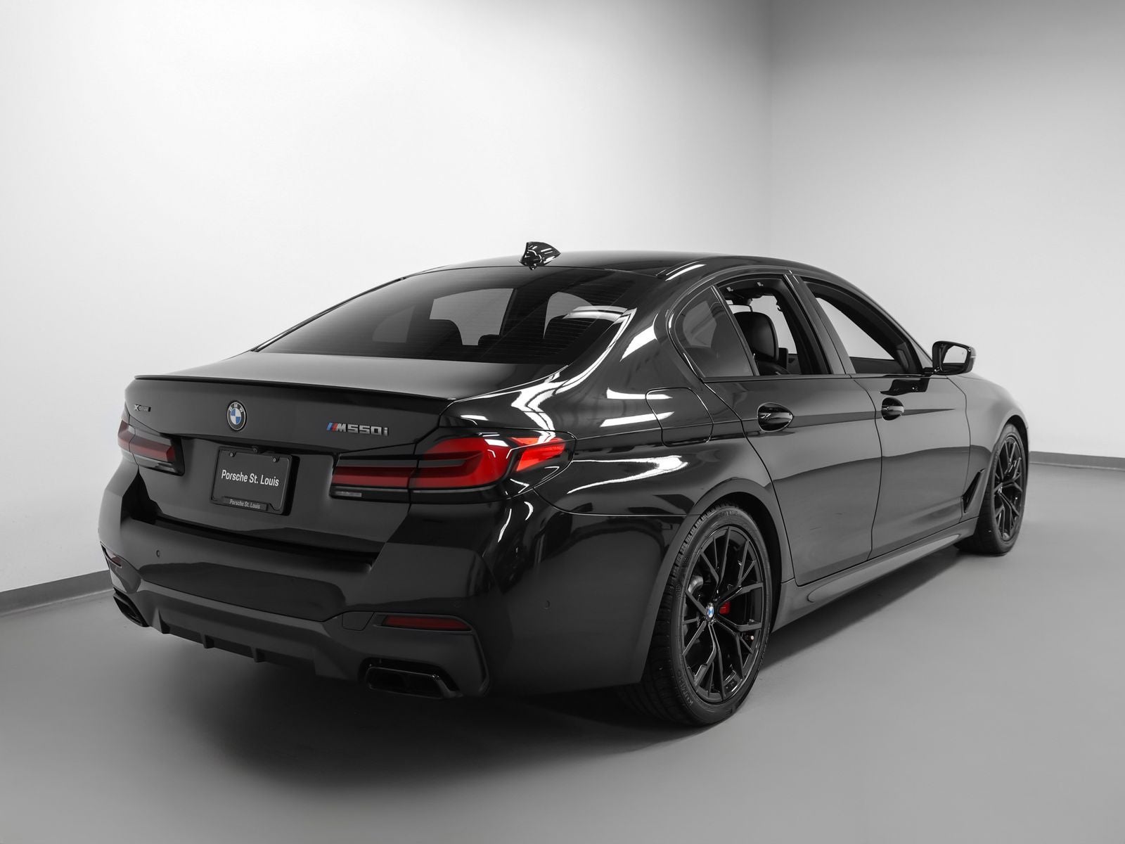 2021 BMW 5 Series M550i xDrive