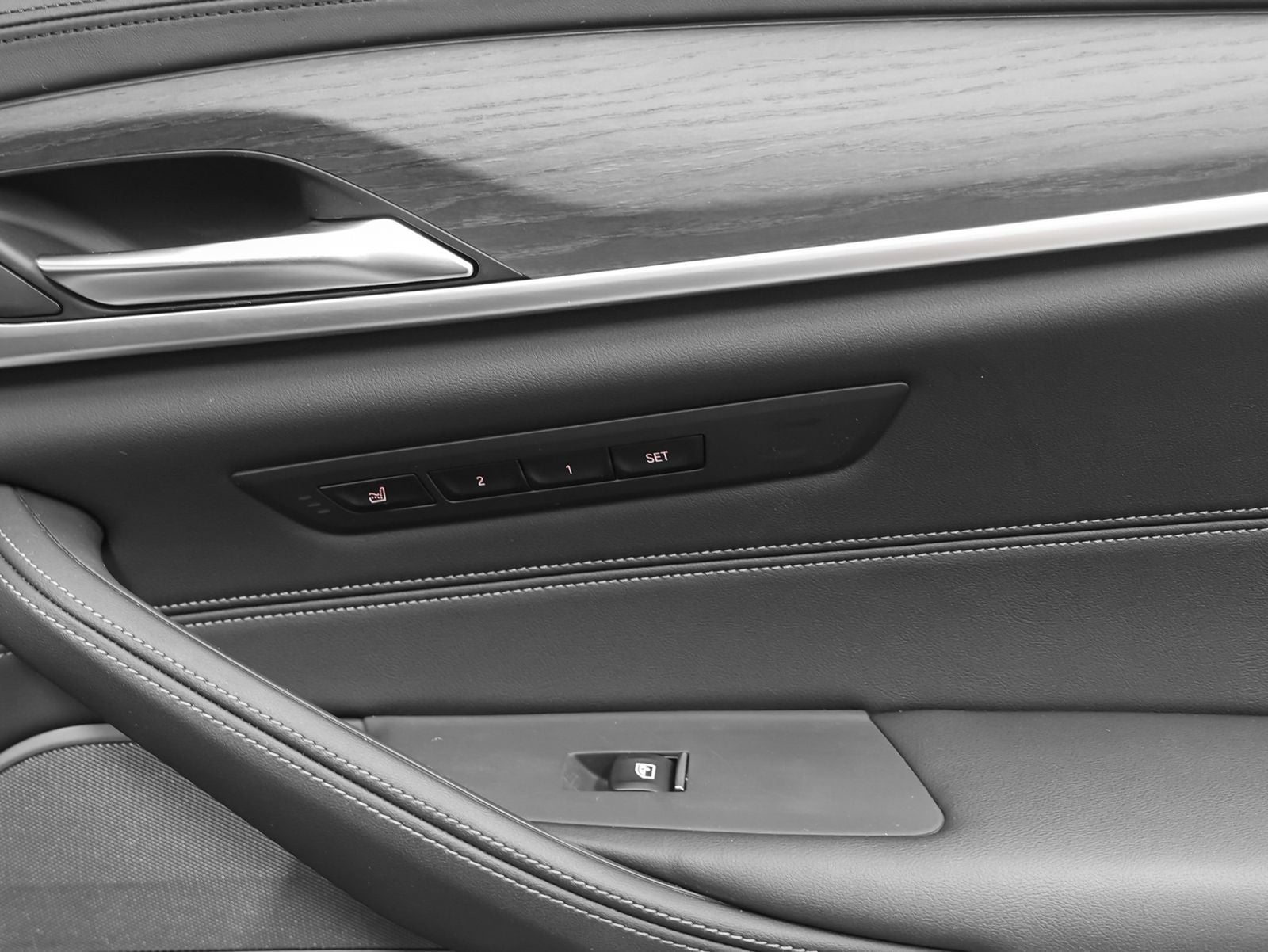 2021 BMW 5 Series M550i xDrive