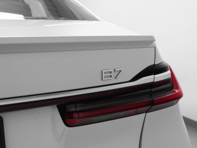 2022 BMW 7 Series ALPINA B7 xDrive