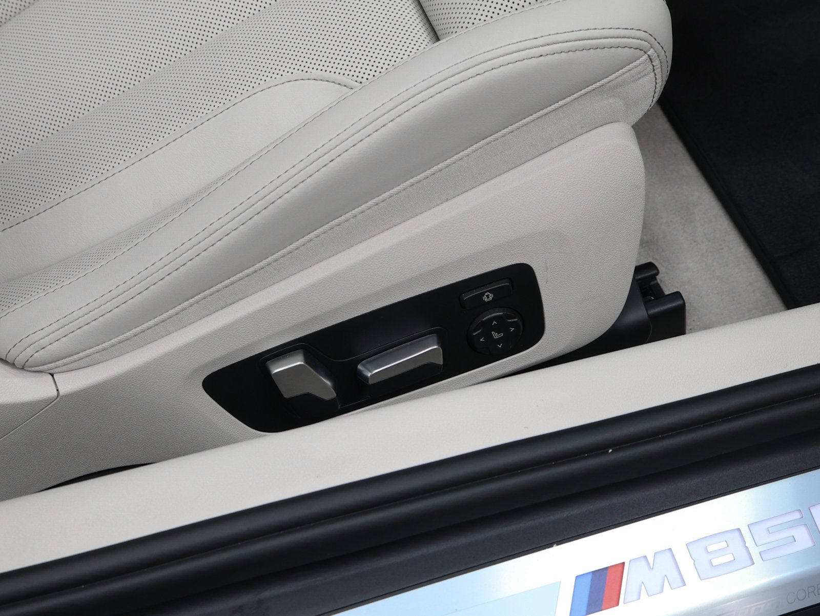 2026 BMW 8 Series M850i xDrive