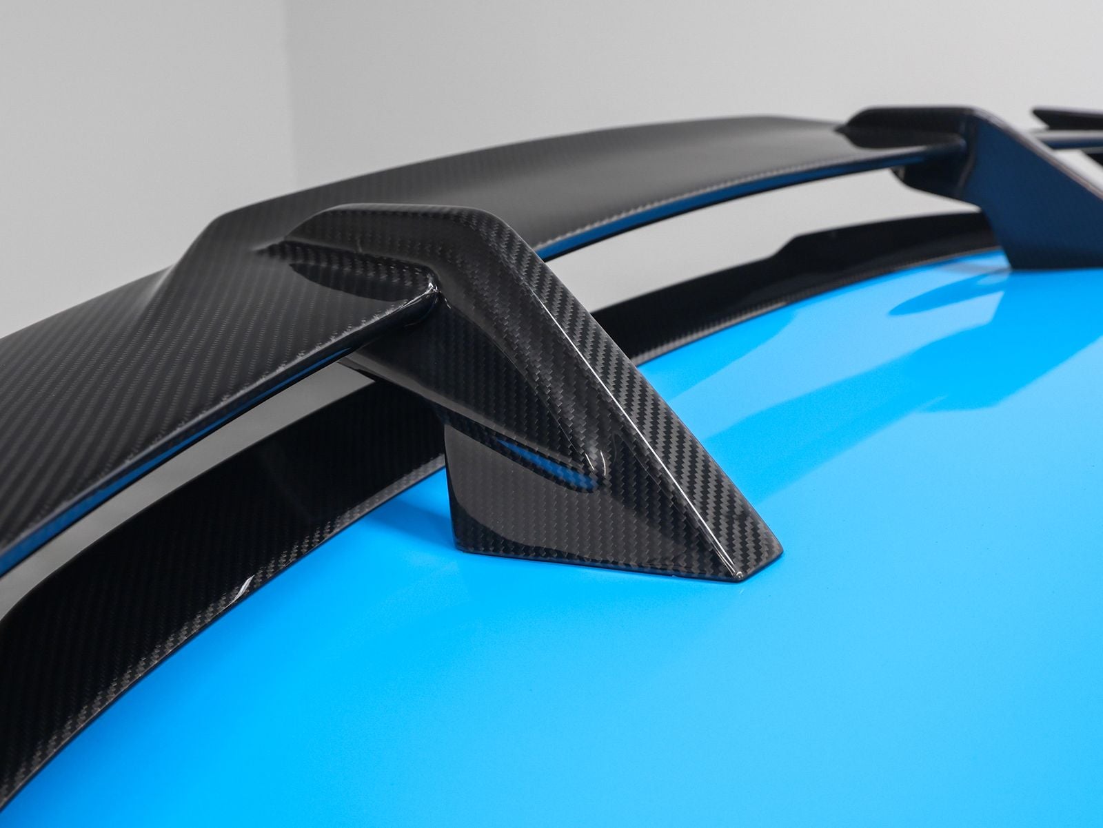 2025 BMW M4 CS