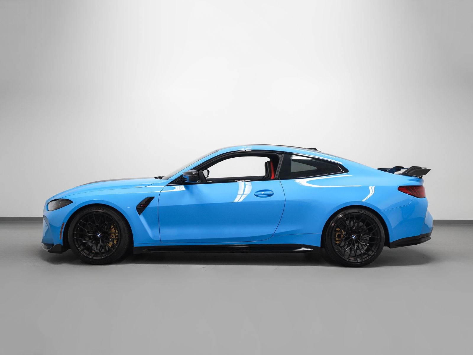 2025 BMW M4 CS