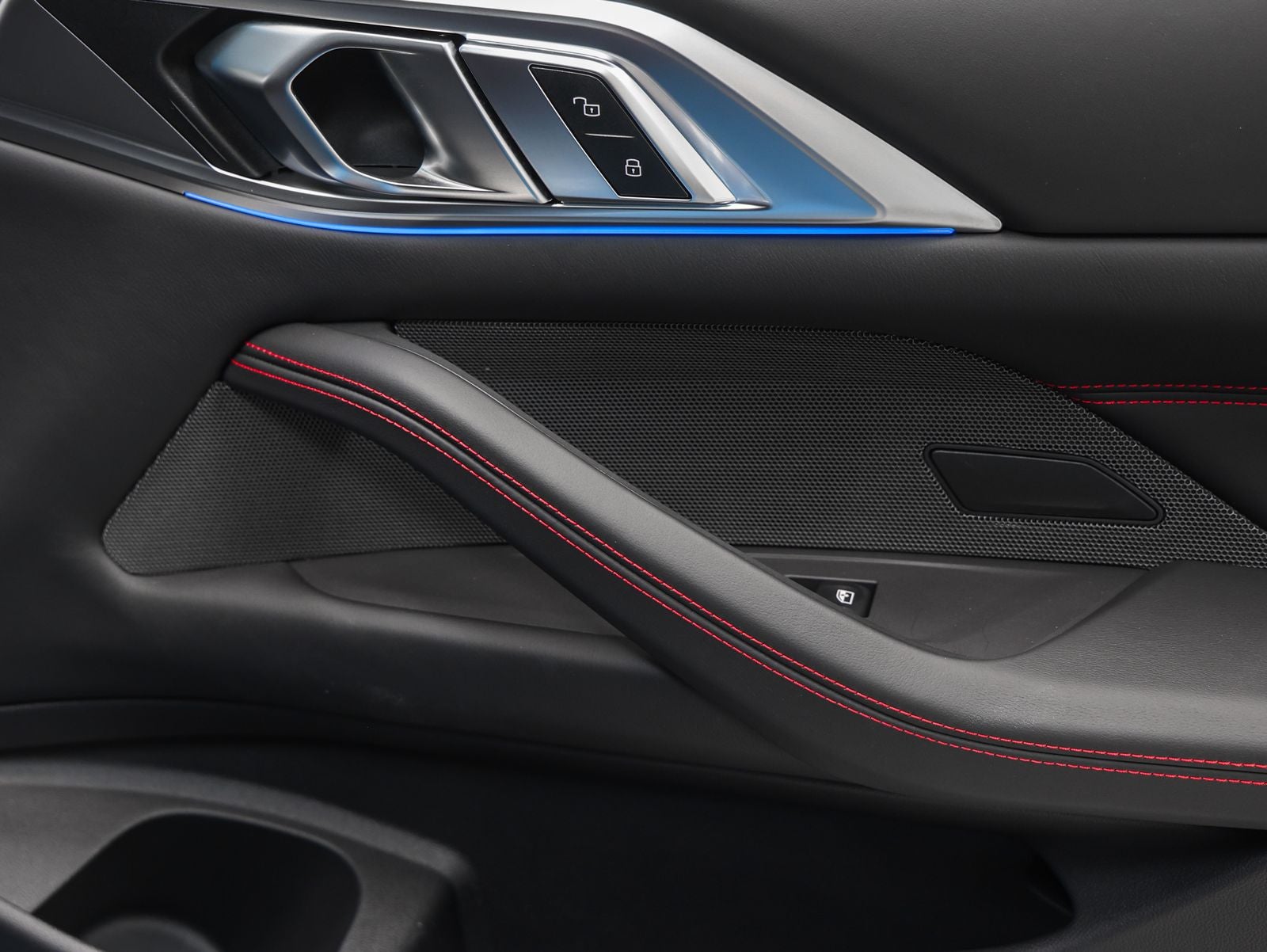 2025 BMW M4 CS