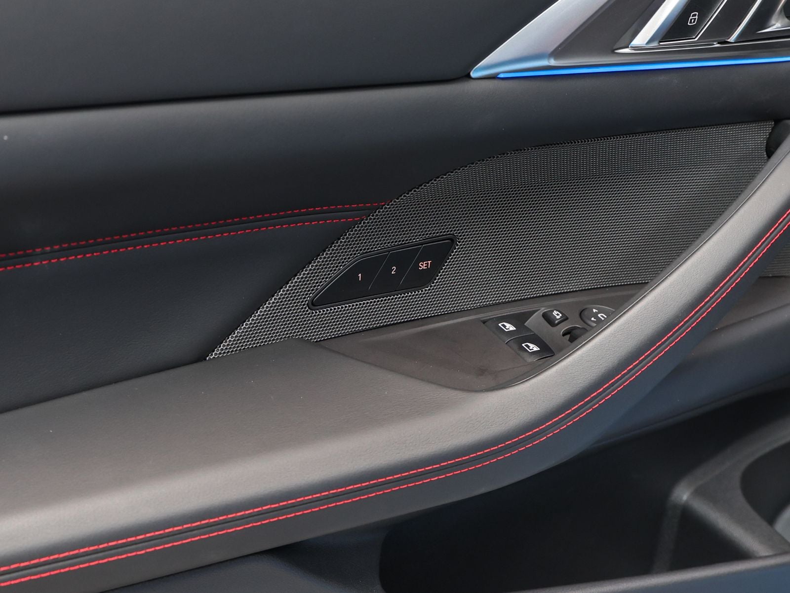 2025 BMW M4 CS