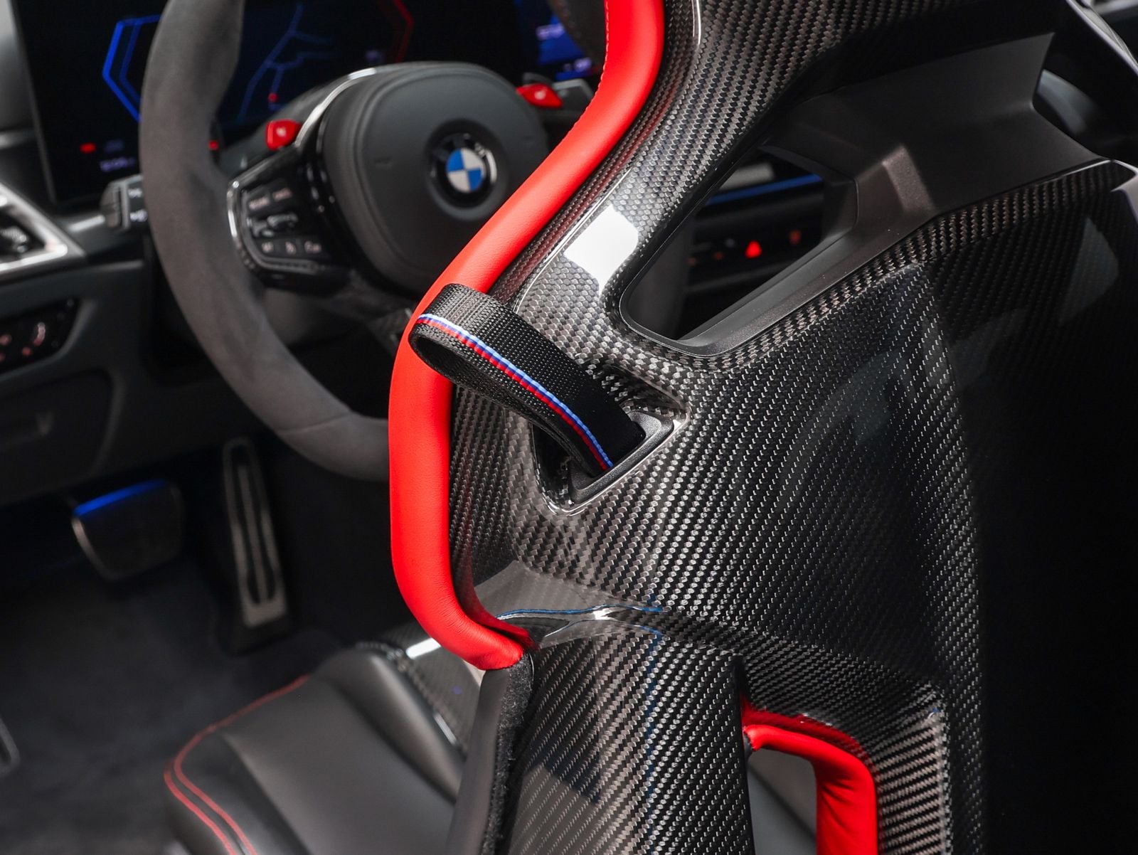 2025 BMW M4 CS