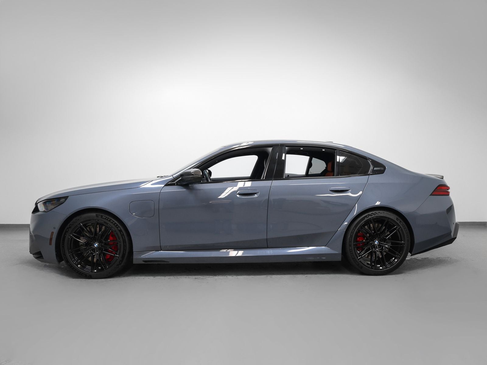 2025 BMW M5 Base