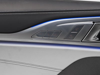 2021 BMW M8 Base