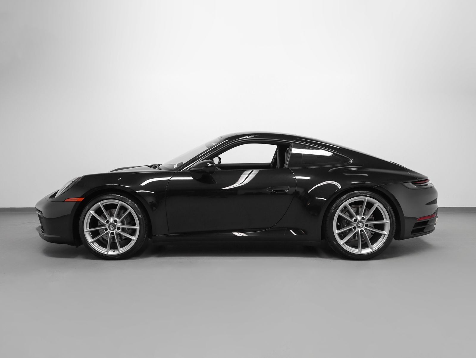 2022 Porsche 911 Carrera