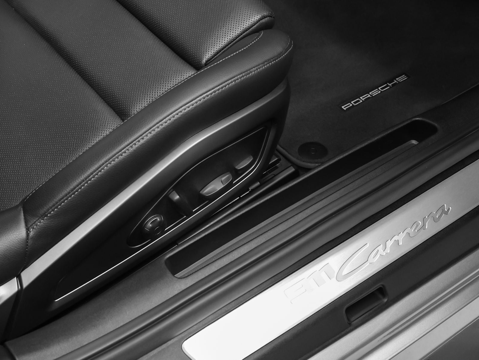 2020 Porsche 911 Carrera