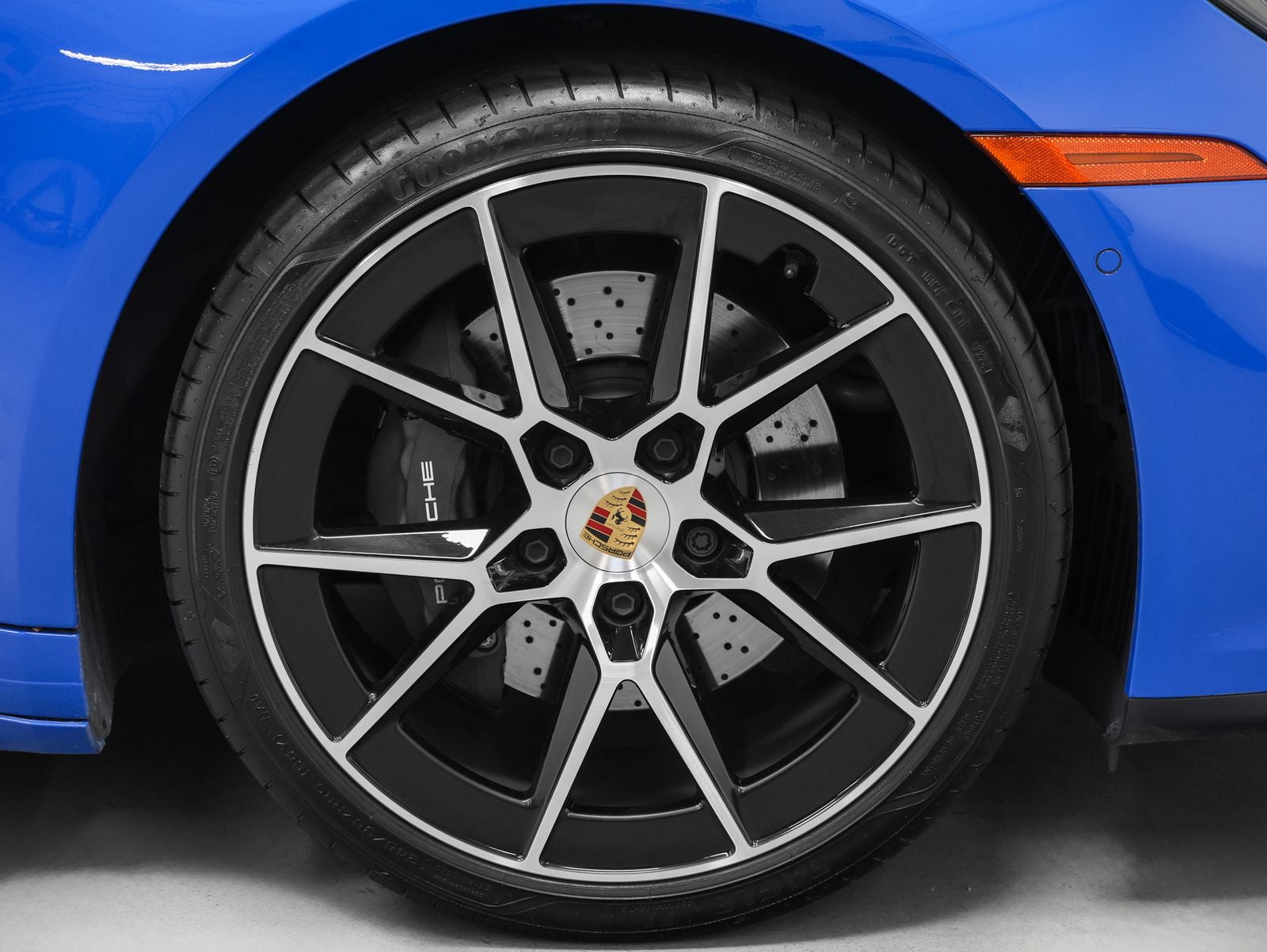 2025 Porsche 911 Carrera