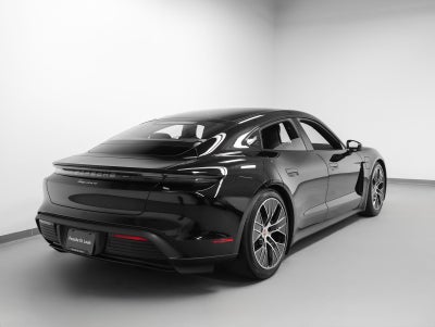 2026 Porsche Taycan 4