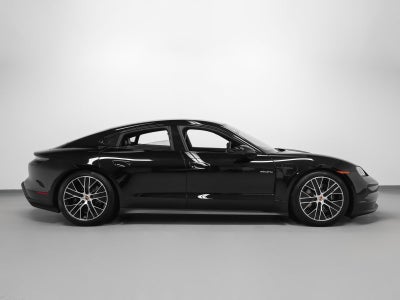 2026 Porsche Taycan 4