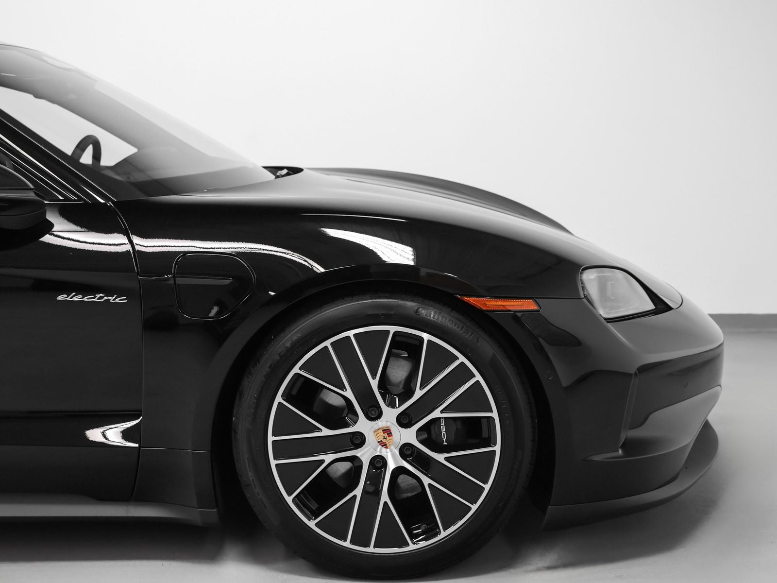 2026 Porsche Taycan 4