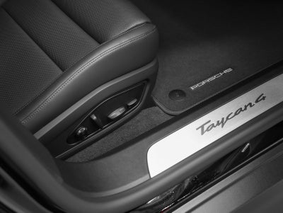 2026 Porsche Taycan 4