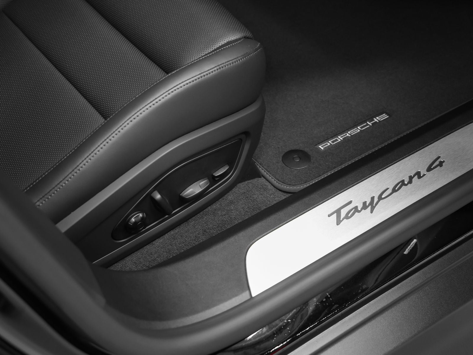 2026 Porsche Taycan 4