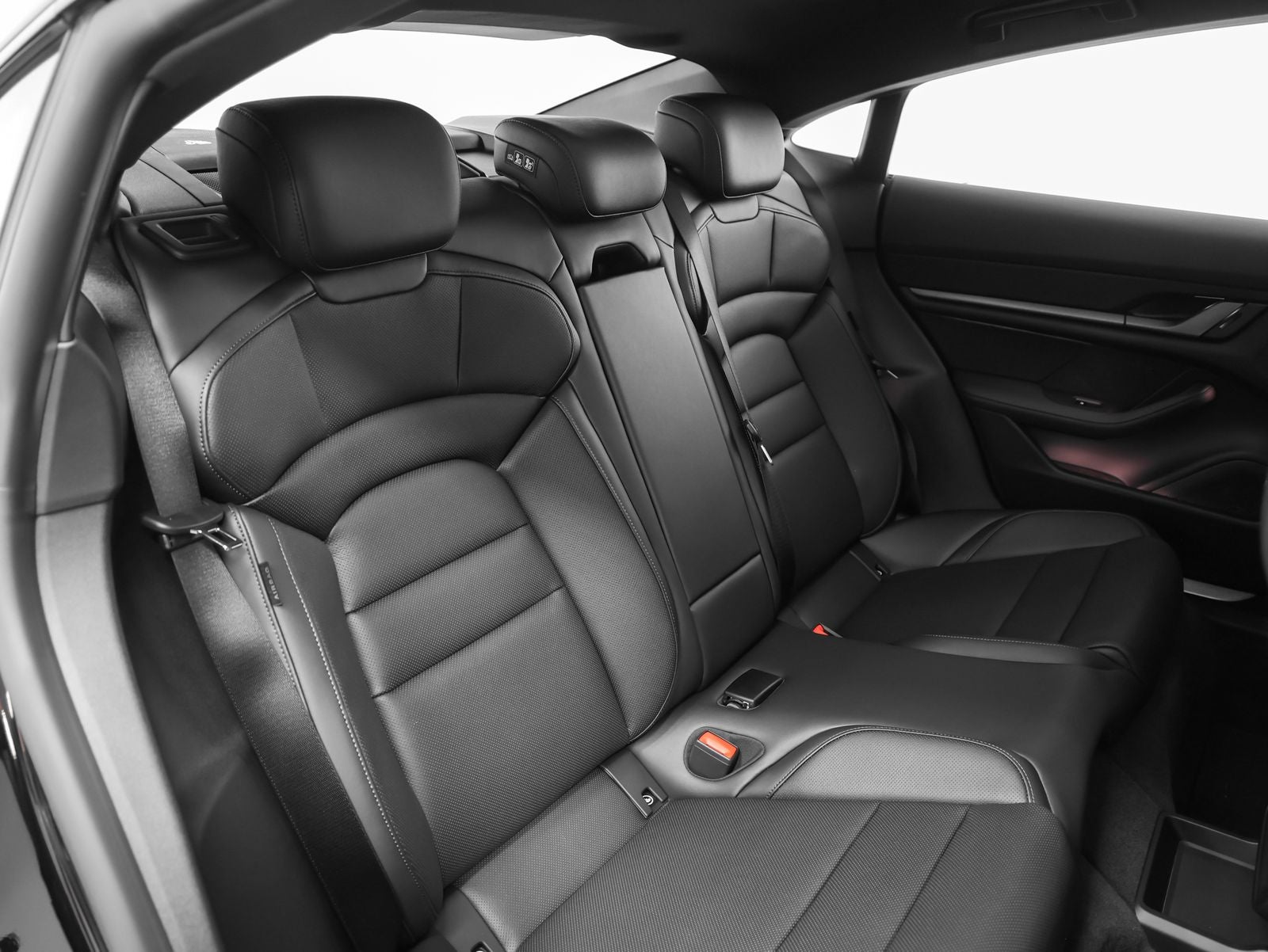 2026 Porsche Taycan 4