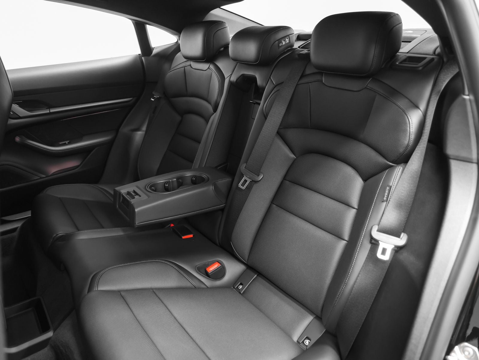 2026 Porsche Taycan 4