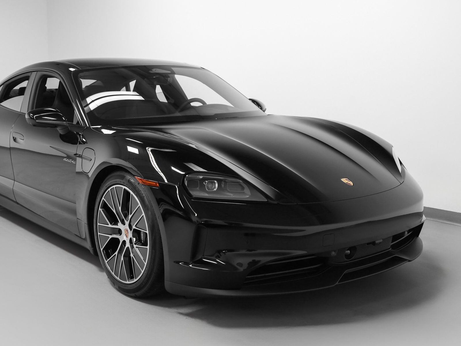 2026 Porsche Taycan 4