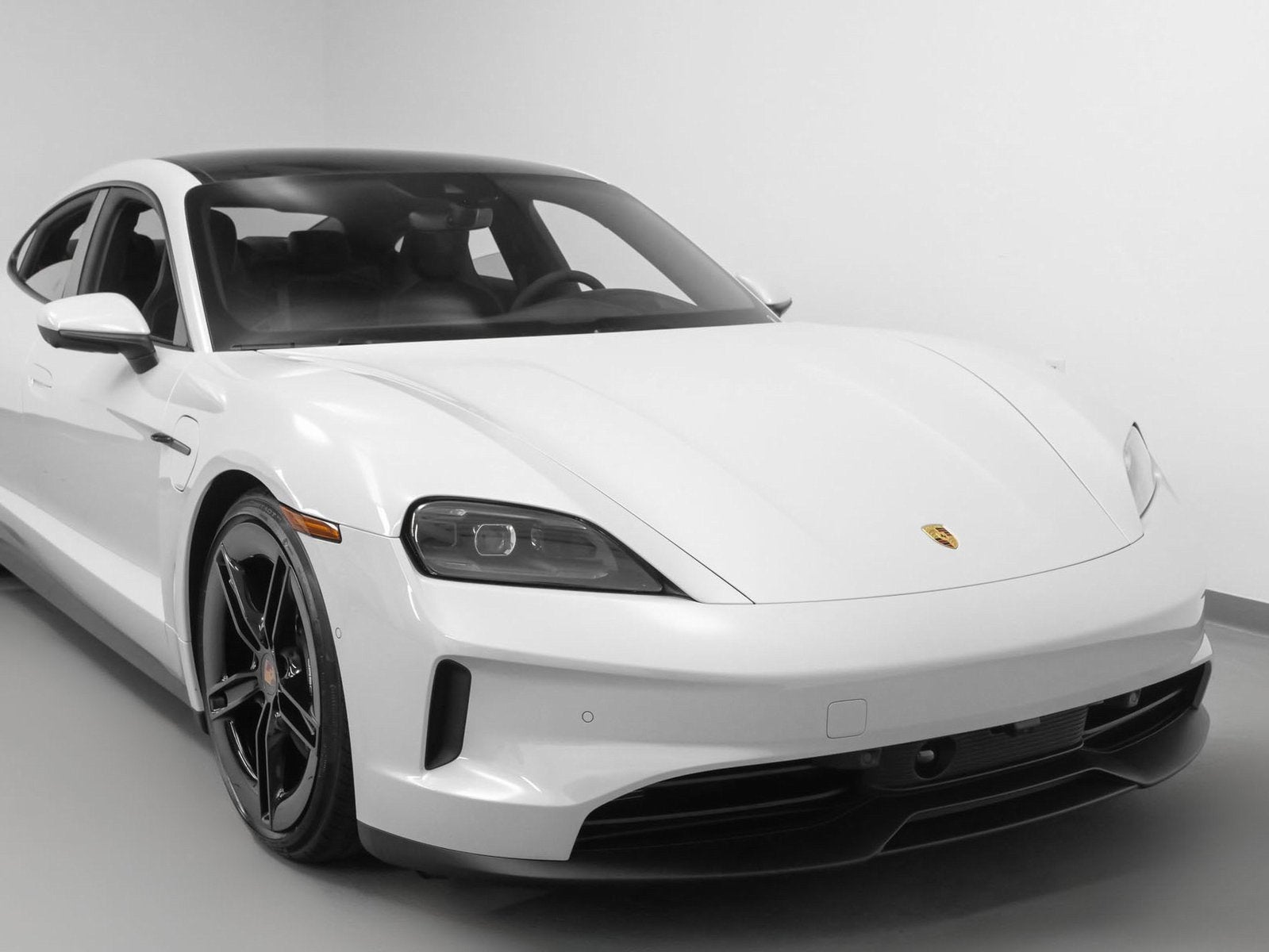 2025 Porsche Taycan Taycan