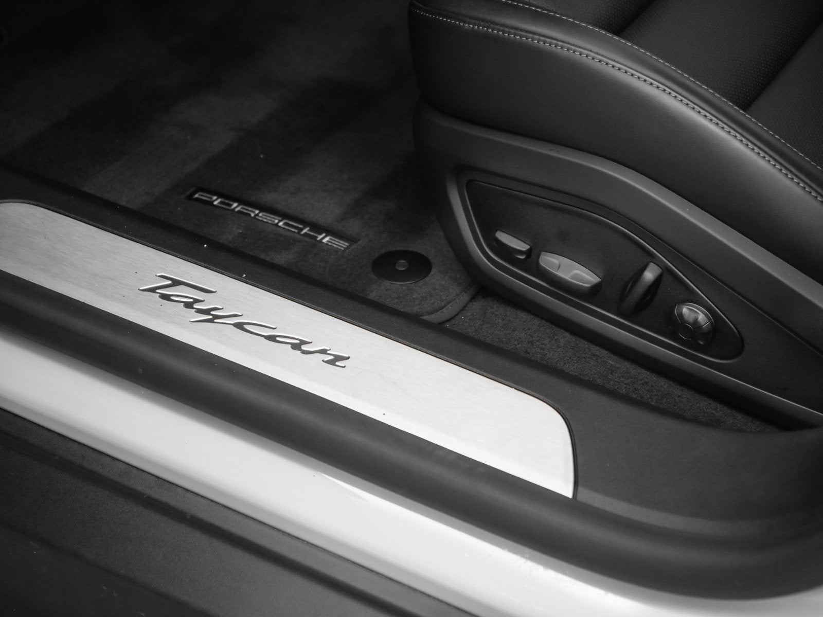 2025 Porsche Taycan Taycan