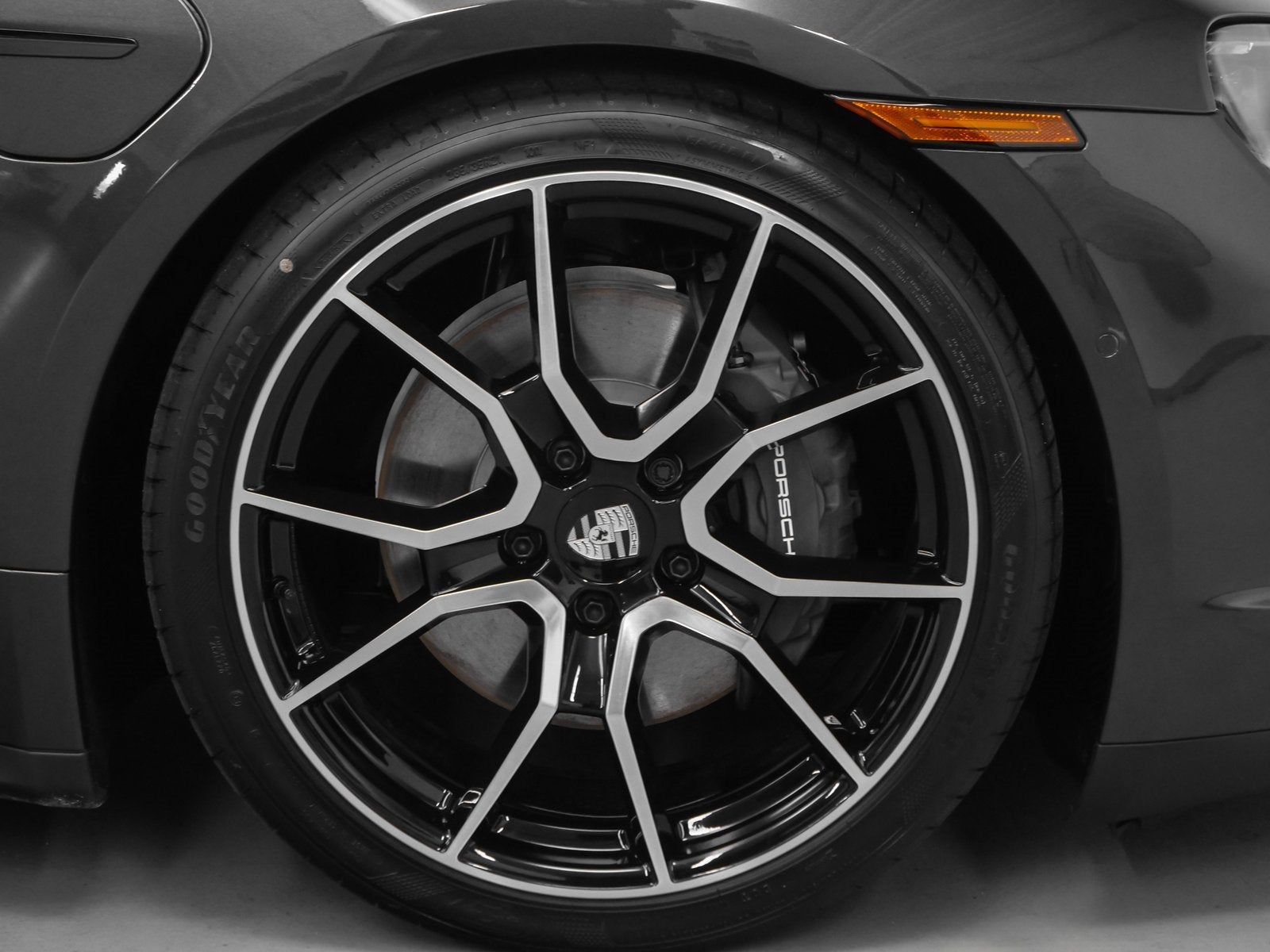 2025 Porsche Taycan Taycan