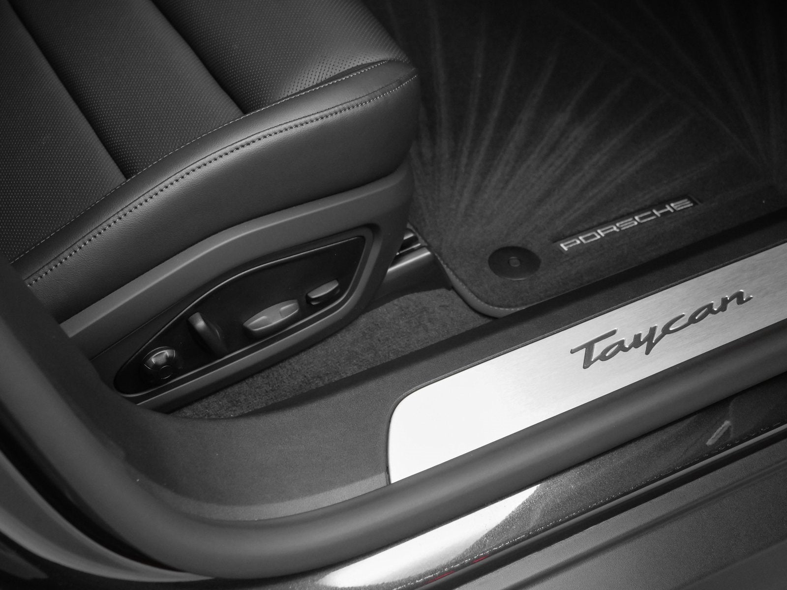 2025 Porsche Taycan Taycan