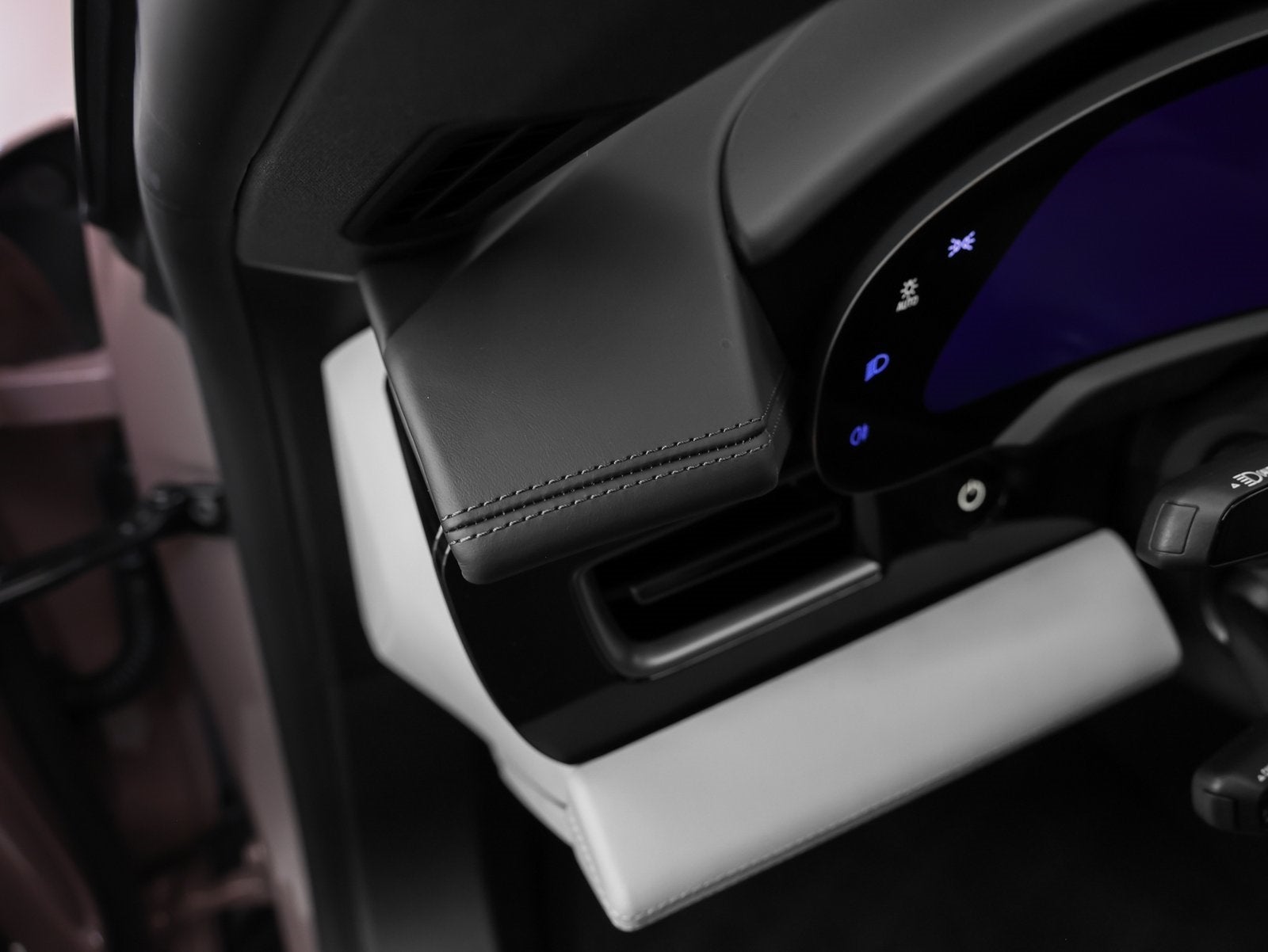 2025 Porsche Taycan Taycan 4