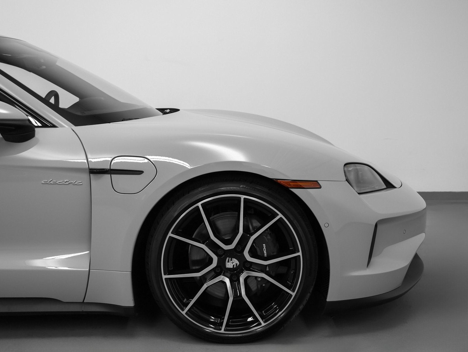 2025 Porsche Taycan Taycan