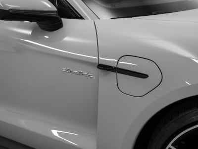 2025 Porsche Taycan Taycan