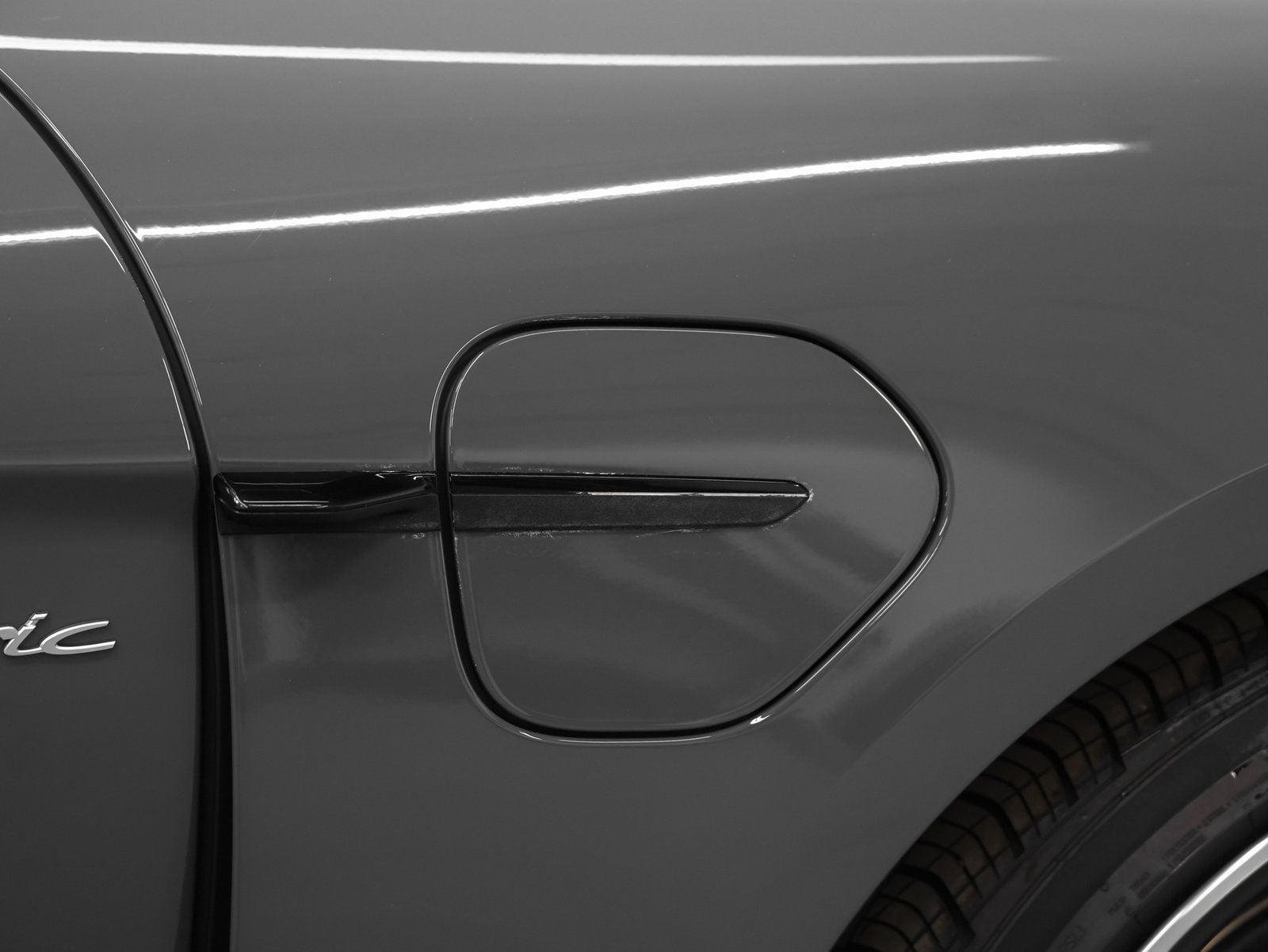 2025 Porsche Taycan Taycan 4