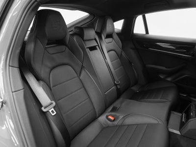 2026 Porsche Panamera Panamera 4