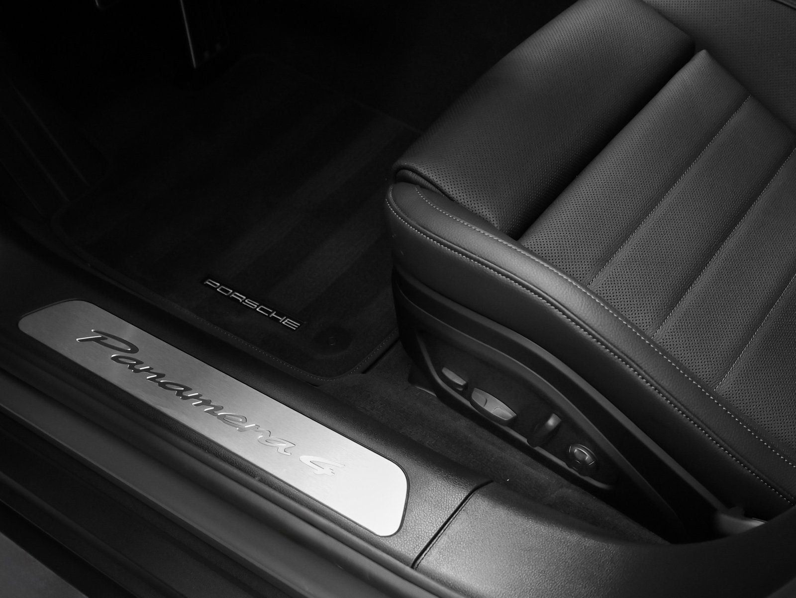 2026 Porsche Panamera Panamera 4