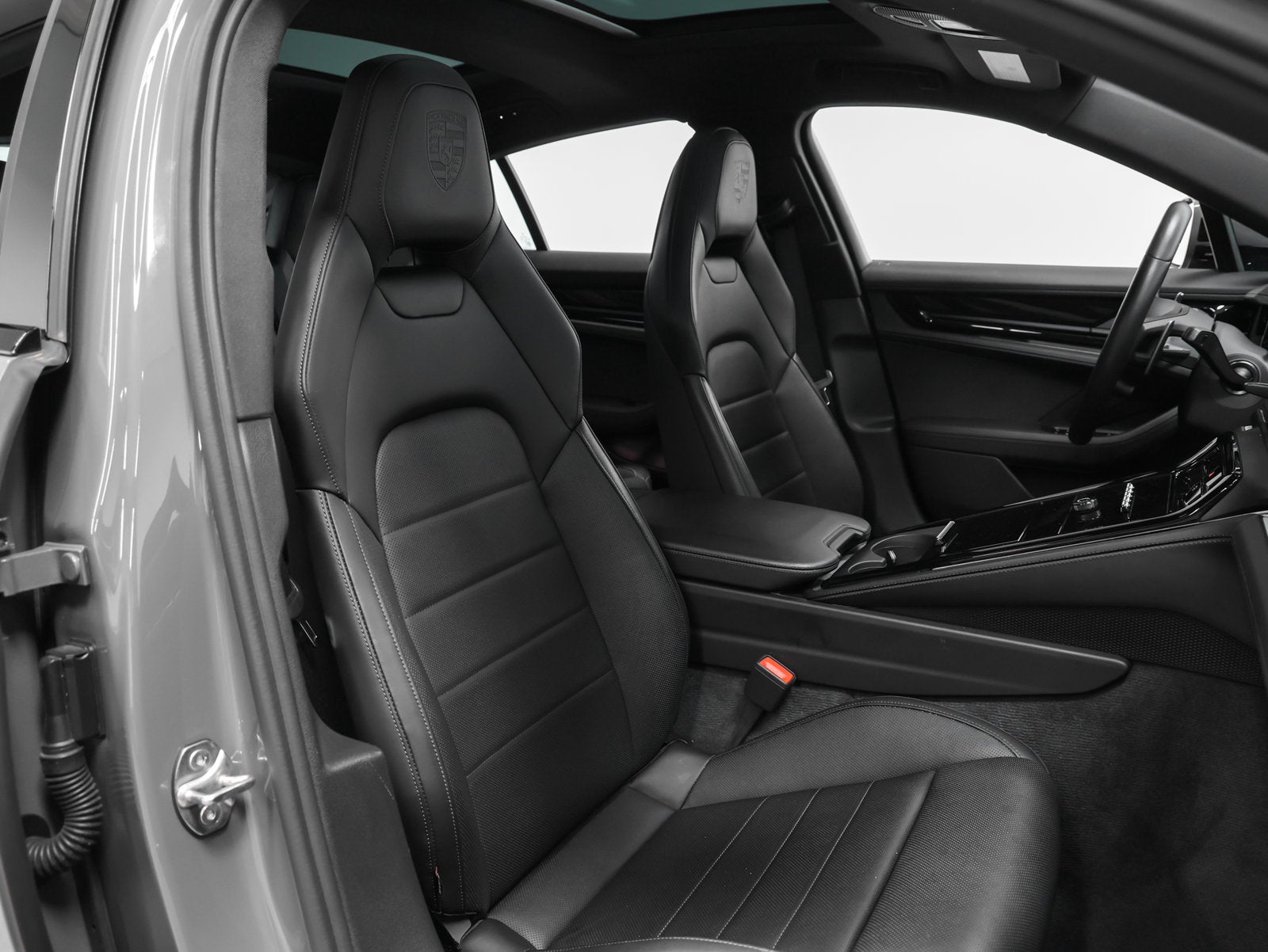 2025 Porsche Panamera 4