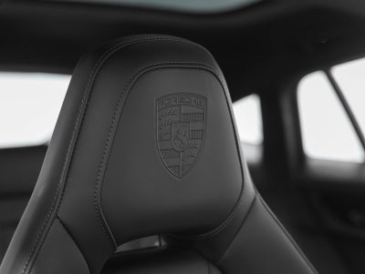 2025 Porsche Panamera 4