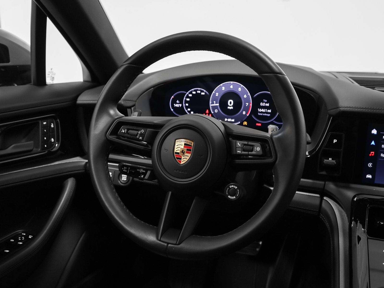 2025 Porsche Panamera 4