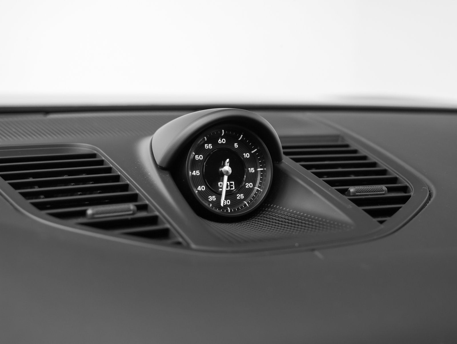 2025 Porsche Panamera 4