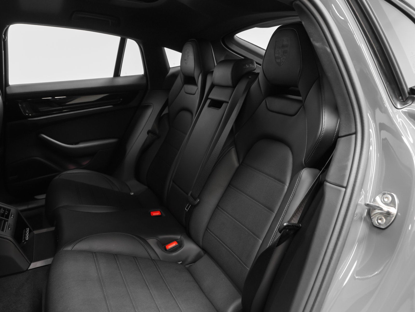 2025 Porsche Panamera 4