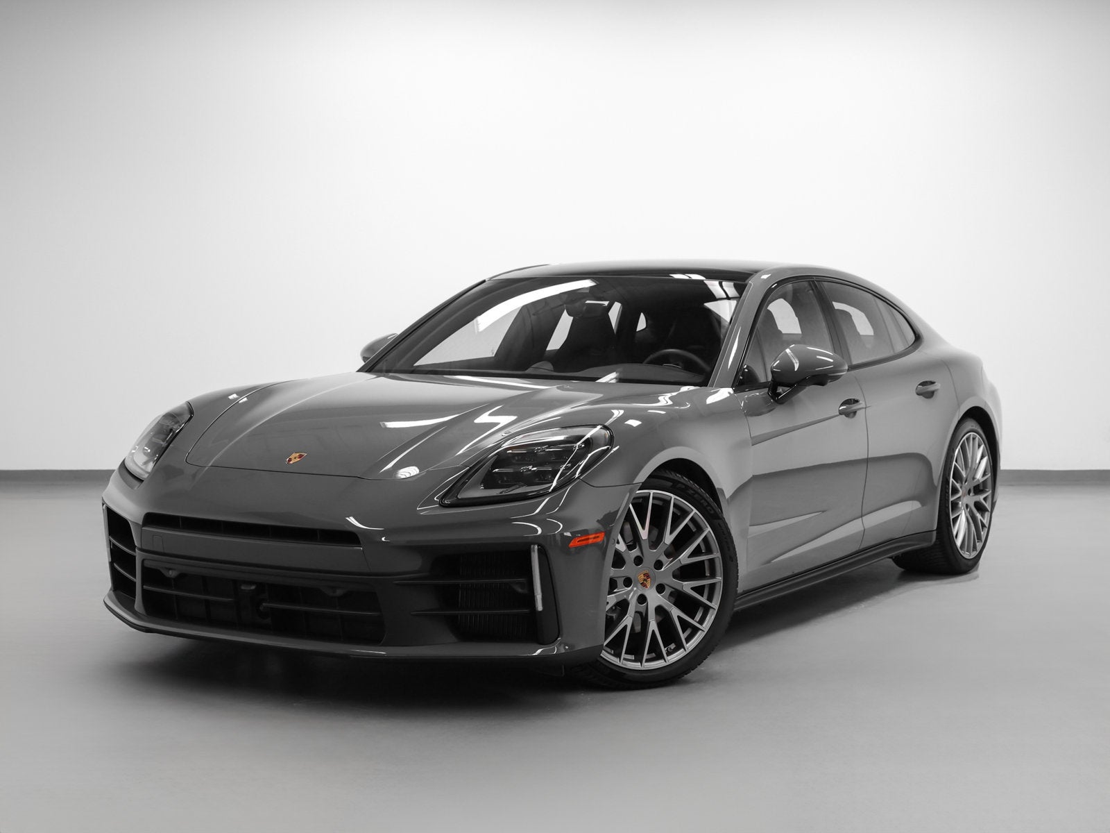2025 Porsche Panamera 4