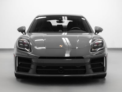 2025 Porsche Panamera 4