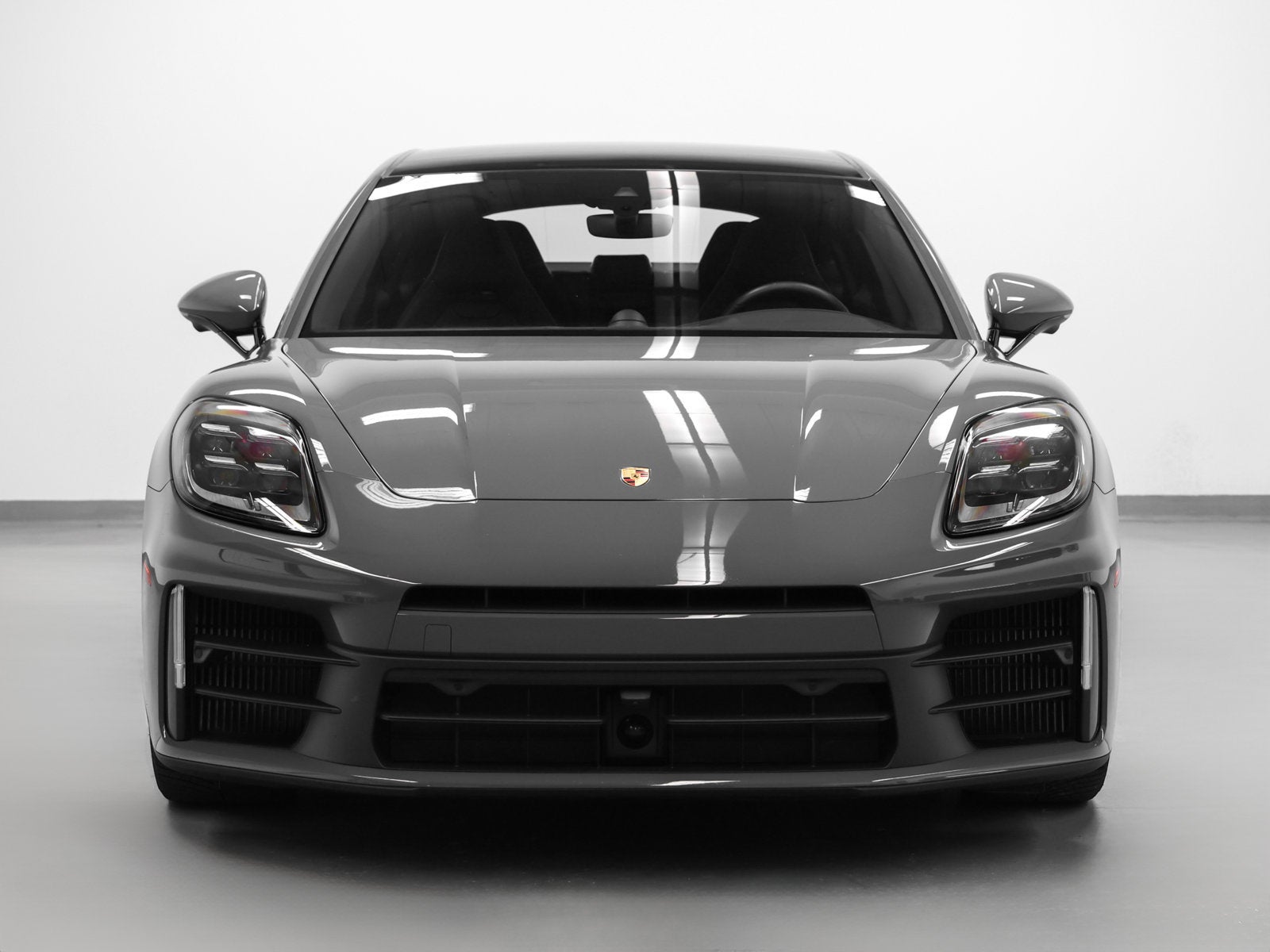2025 Porsche Panamera 4