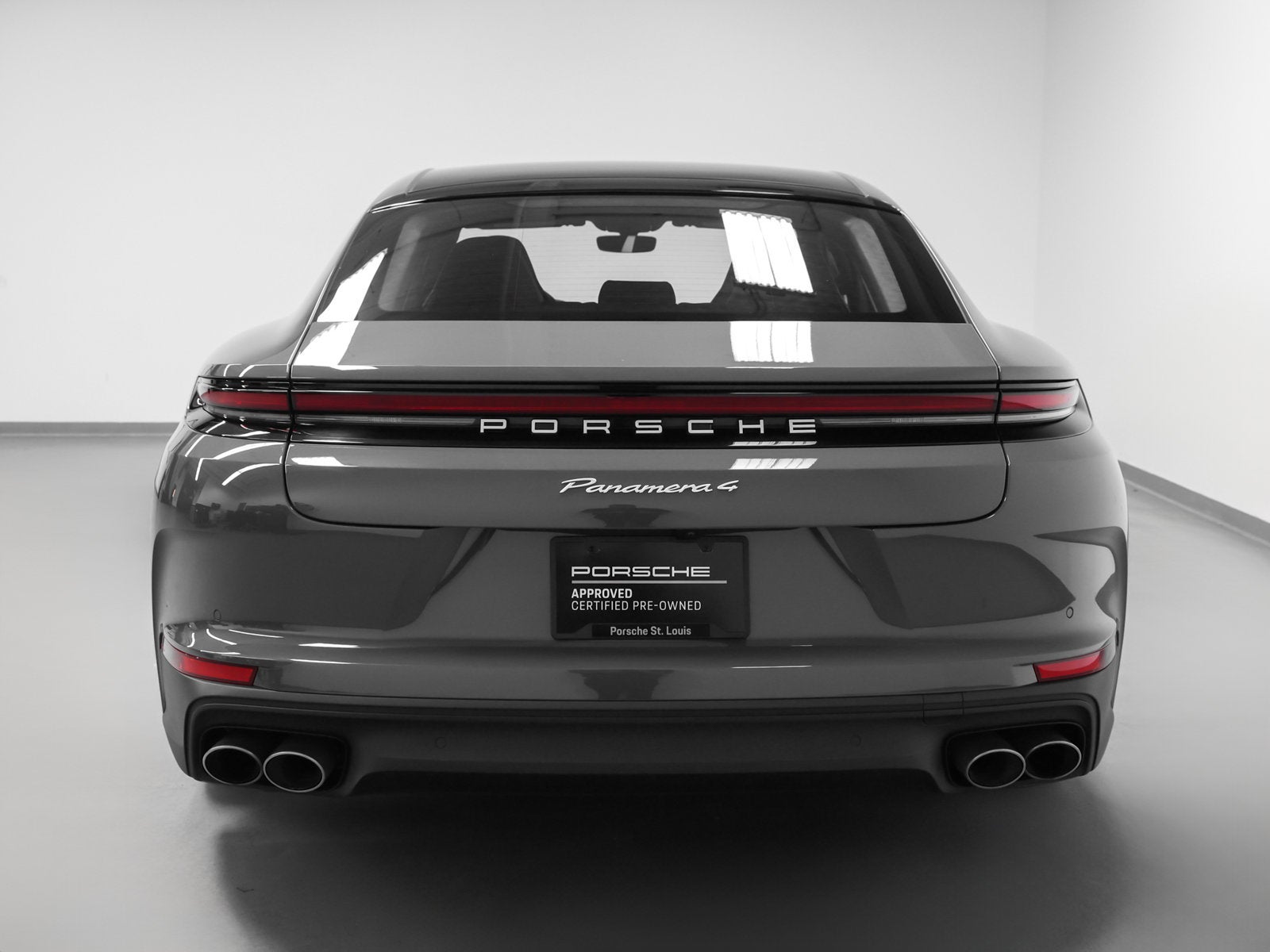 2025 Porsche Panamera 4