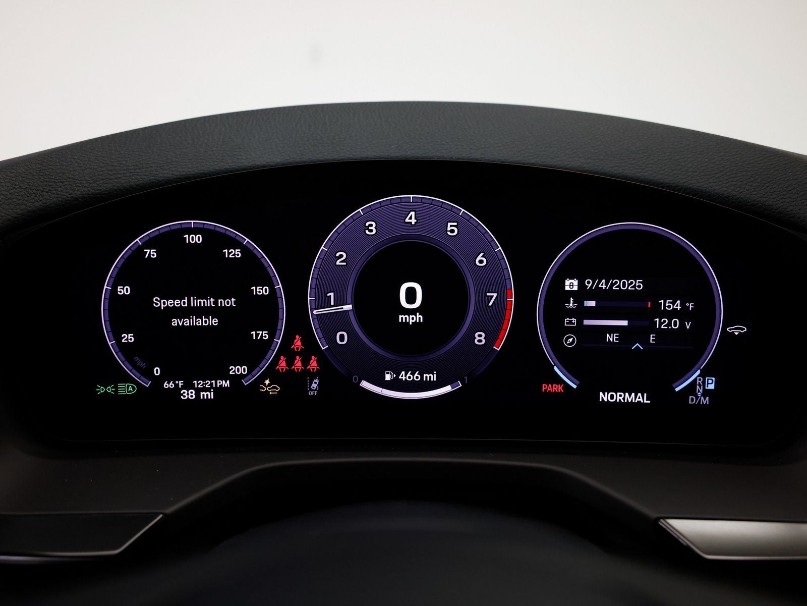 2025 Porsche Panamera 4