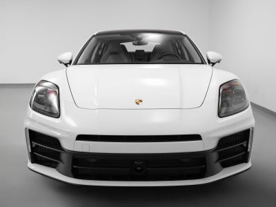 2025 Porsche Panamera 4
